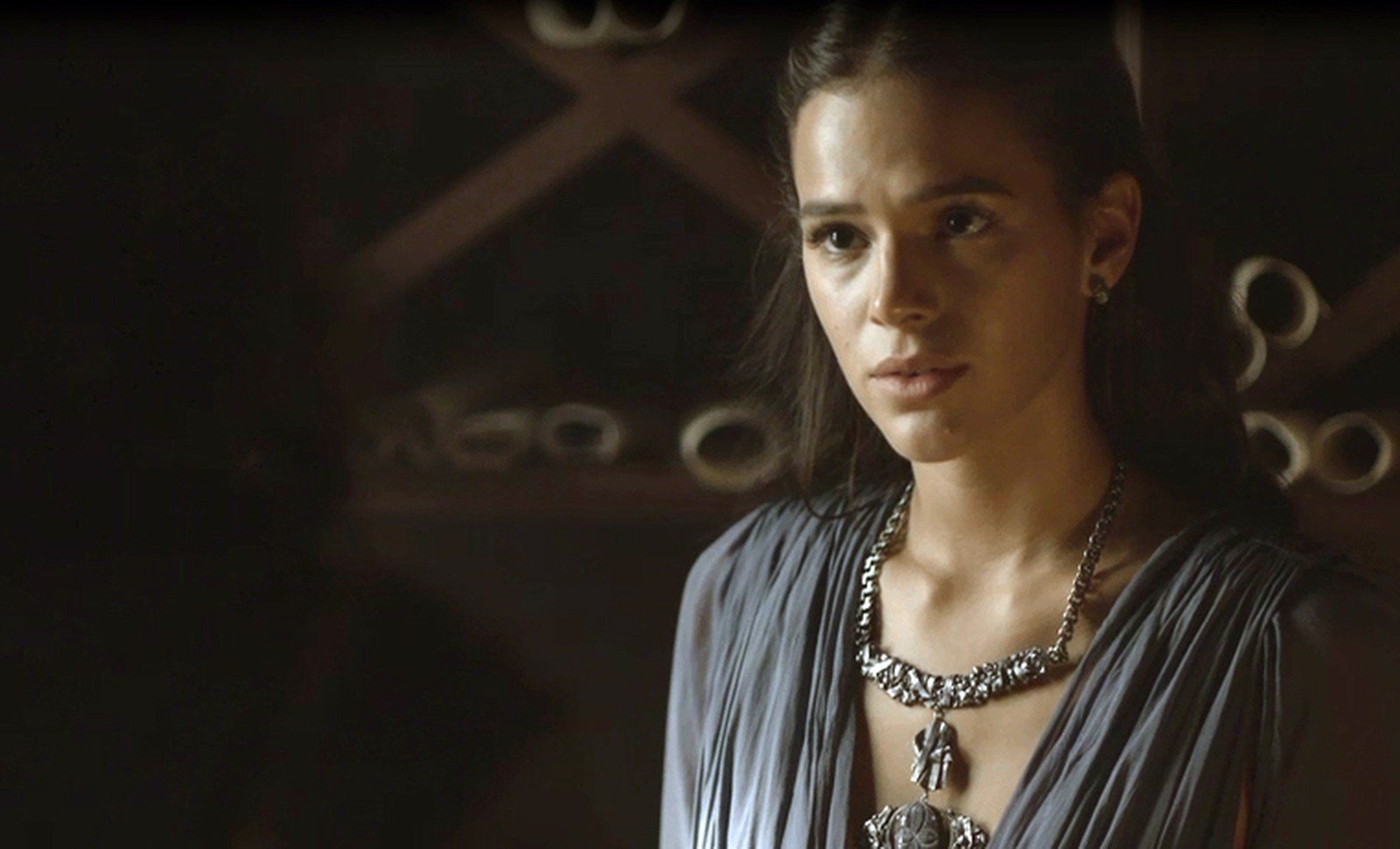 Catarina (Bruna Marquezine) em cena de Deus Salve o Rei (Foto: Divulgação/Globo)