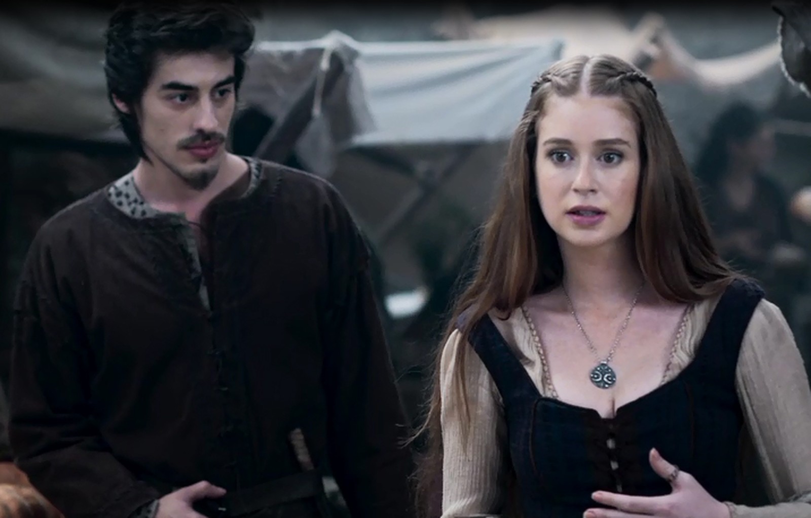 Em Deus Salve o Rei: Mesmo enfeitiçada, Amália lembra de Afonso