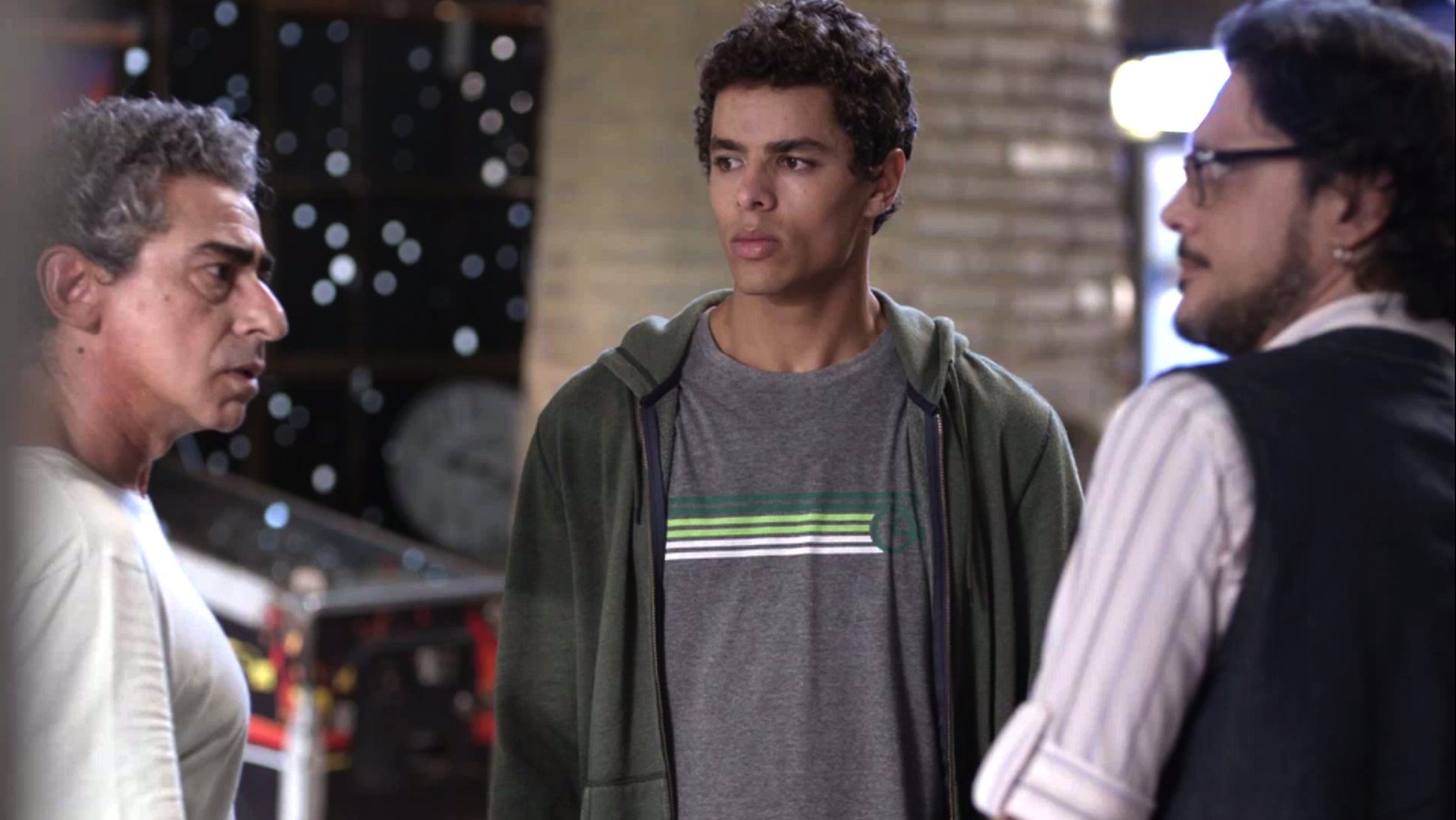 Malhação: Aldo é desmascarado por Roney e se desespera