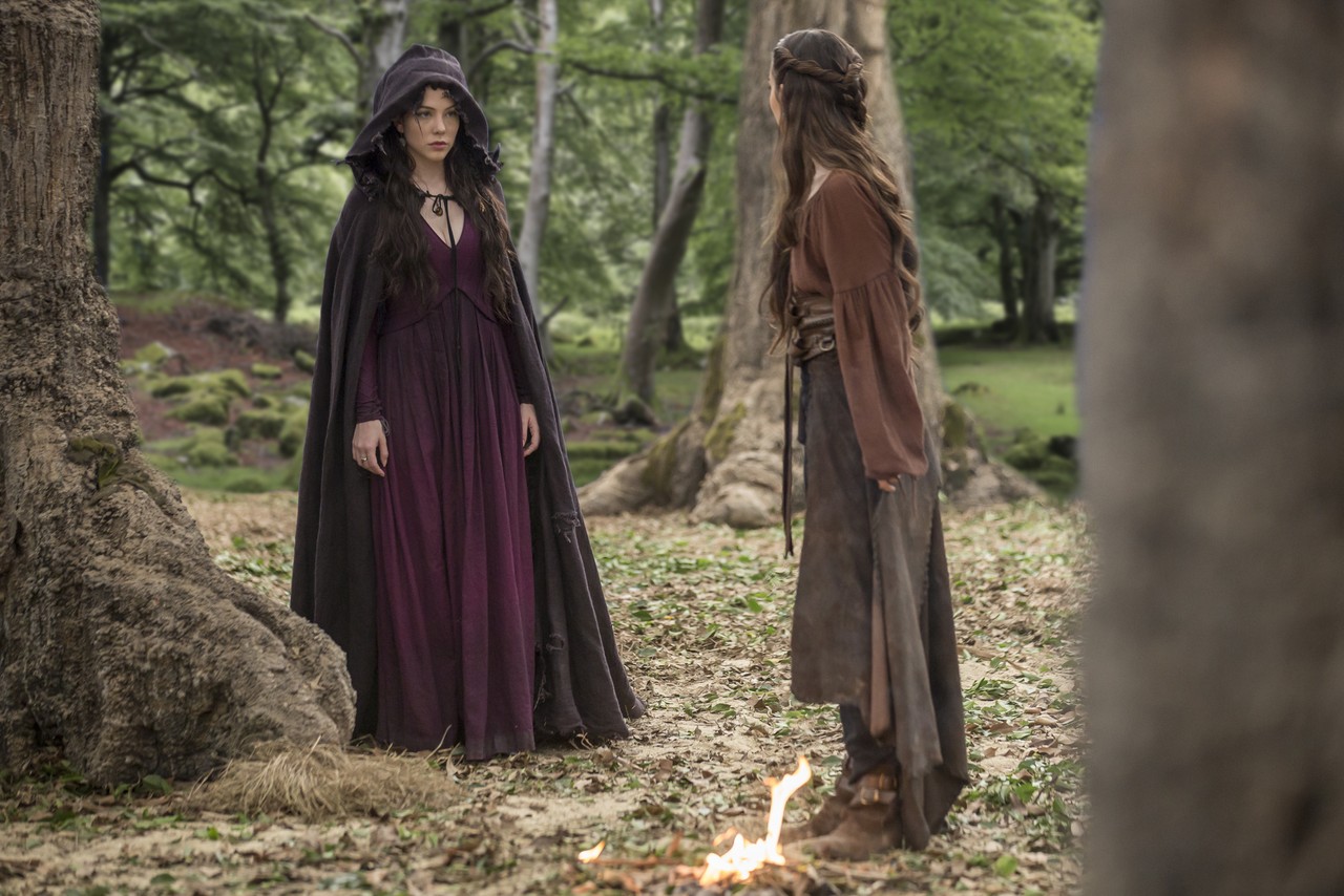 Deus Salve o Rei: Selena é surpreendida ao descobrir dom sobrenatural