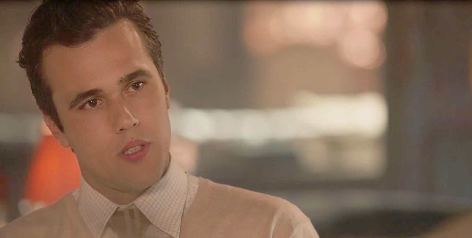 Tempo de Amar: Vicente é ameaçado e Lucinda surta ao fazer barraco