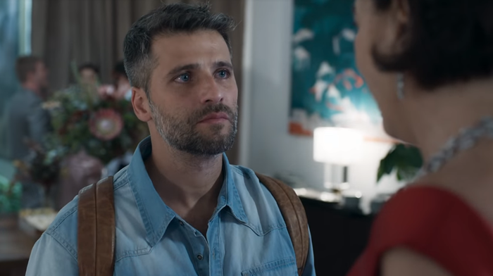 Gabriel e Valentina em cena de O Sétimo Guardião (Foto: Reprodução/Globo)