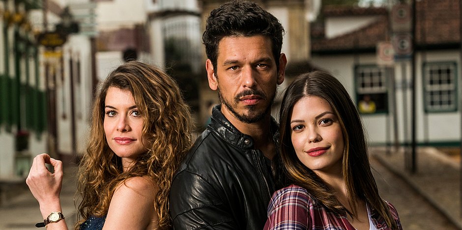 Espelho da Vida: Cris resiste a provocação e dá fora em sua rival, Isabel