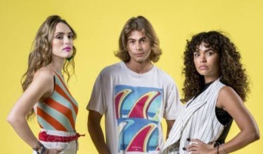 Verão 90: amizade antiga gera ciúmes em casal protagonista, João e Manu