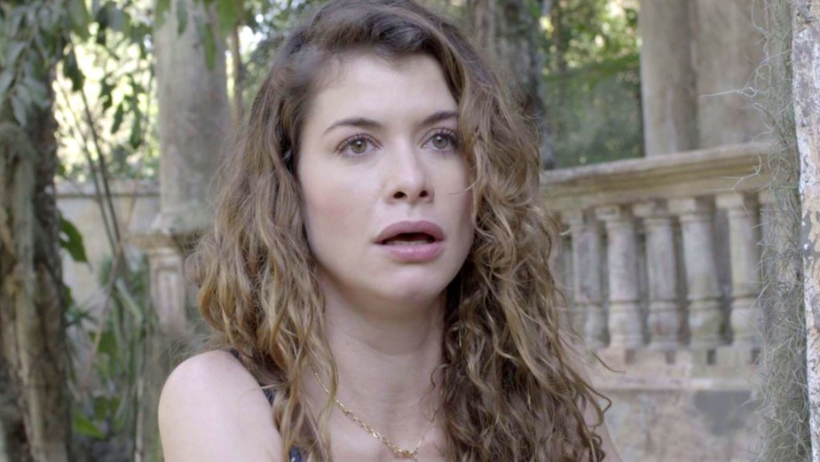 Isabel em cena da novela Espelho da Vida (Foto: Reprodução)