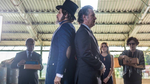 Dom Sabino e Livaldo duelarão na novela O Tempo Não Para (Foto: Divulgação)