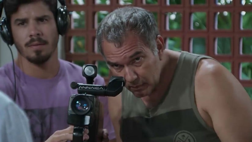 Herculano em cena da novela Verão 90 (Foto: Reprodução)