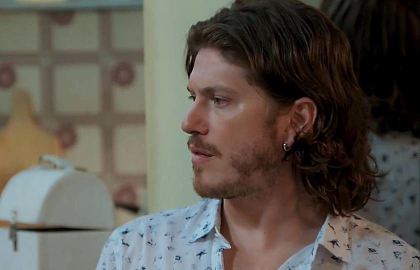 Quinzinho em cena de Verão 90, novela da Globo (Foto: Reprodução)