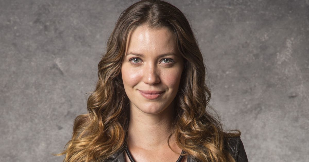 A atriz Nathalia Dill como a Fabiana na novela A Dona do Pedaço (Foto: Divulgação/Globo)