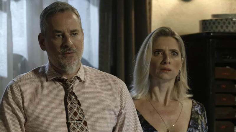 Eurico e Marilda em cena da novela das 21h da Globo, O Sétimo Guardião (Foto: Reprodução)