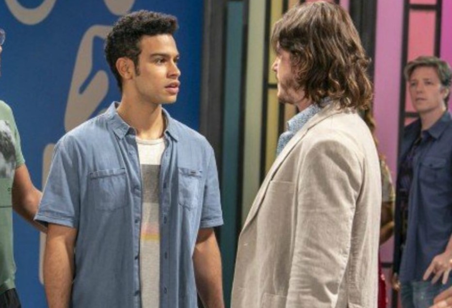 Diego e Quinzinho se enfrentarão na novela Verão 90 (Foto: Reprodução)