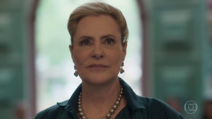 Mirtes em cena da novela das 21h, O Sétimo Guardião (Foto: Reprodução)