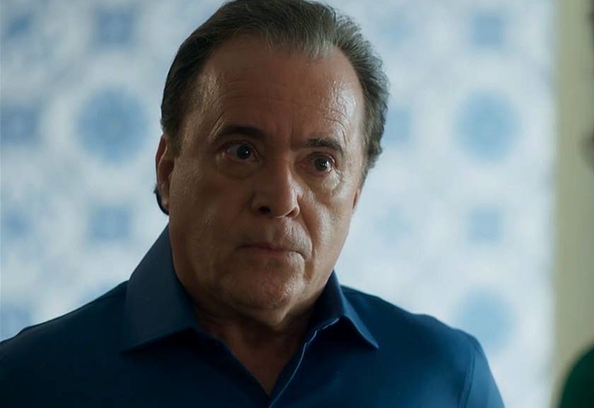 Olavo em cena da novela das 21h, O Sétimo Guardião (Foto: Reprodução)