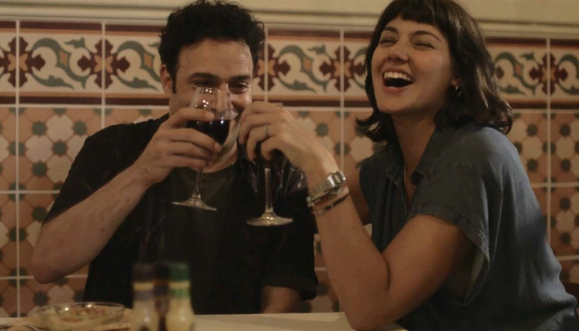 Abner e Sara em cena de Órfãos da Terra (Foto: Reprodução)