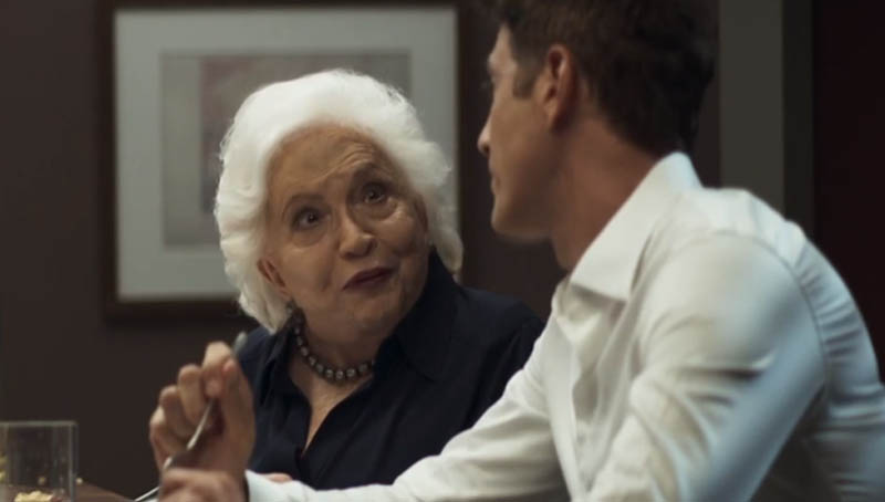 Régis enfrenta Gladys em A Dona do Pedaço (Foto: Reprodução/TV Globo)