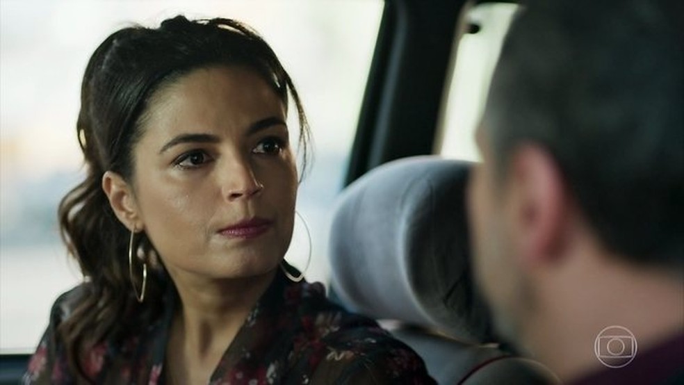 Zuleika e Agno em cena da novela das 21h, Órfãos da Terra (Foto: Reprodução)