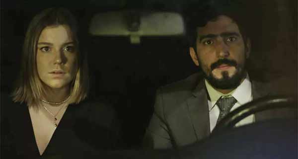 Dalila e Jamil em cena da novela Órfãos da Terra (Foto: Reprodução)