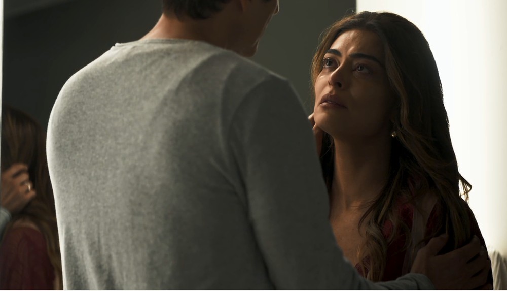 Maria da Paz e Régis em cena da novela das 21h, A Dona do Pedaço (Foto: Reprodução)