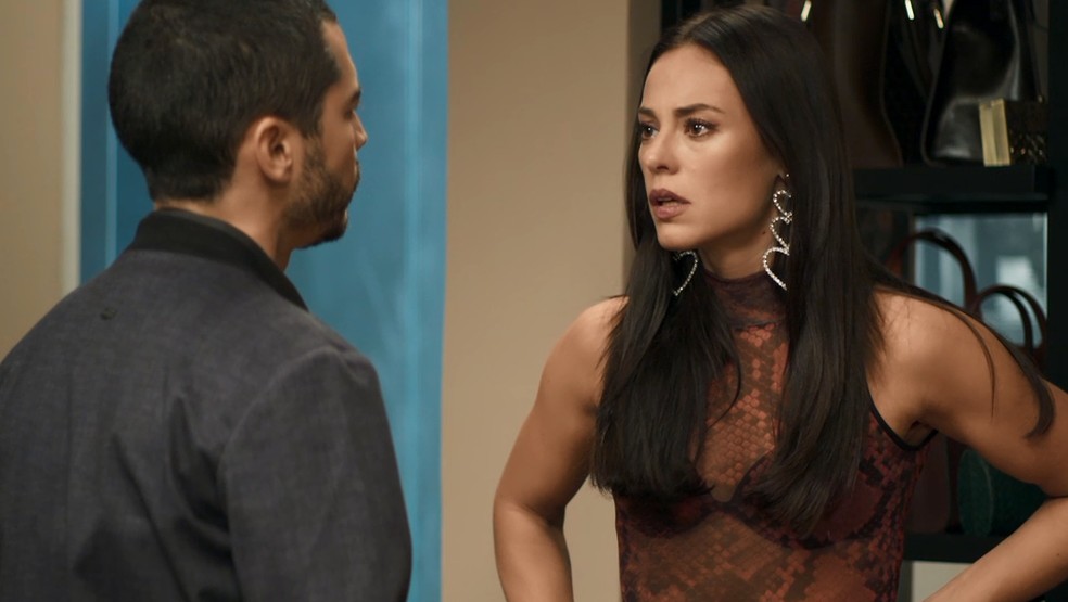 Camilo e Vivi em cena da novela A Dona do Pedaço (Foto: Reprodução)