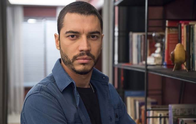 Camilo em cena da novela das 21h da Globo, A Dona do Pedaço (Foto: Reprodução)