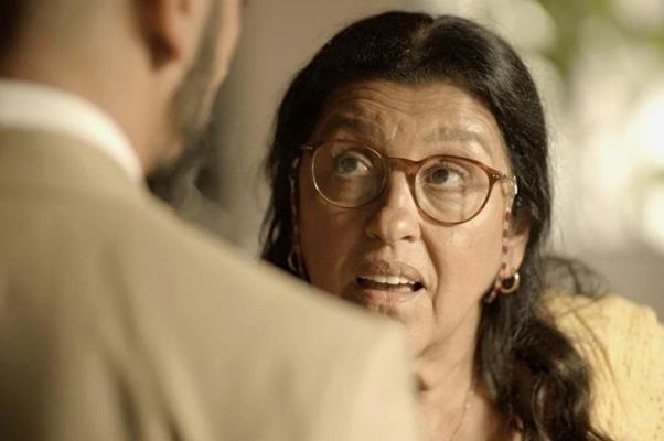 Arretada! Lurdes agita web ao bater de frente com Álvaro