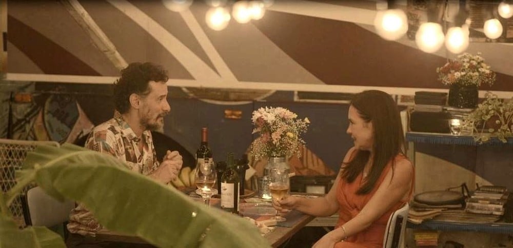 Durval e Thelma em encontro na novela Amor de Mãe - Foto: Reprodução