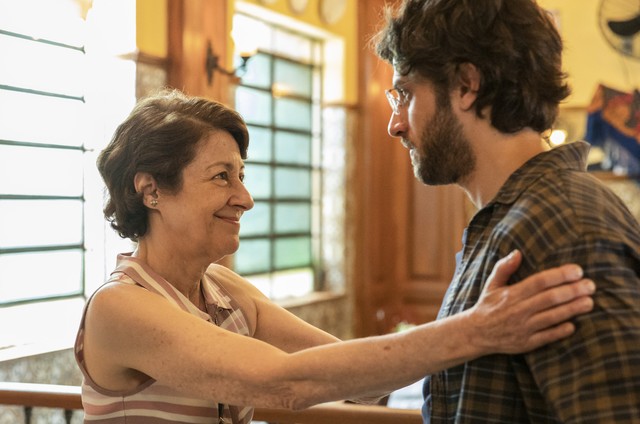 Fátima e Danilo em cena da novela Amor de Mãe - Foto: Rede Globo/ Victor Pollak