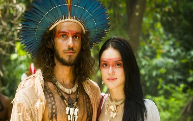 Anna e Joaquim na novela Novo Mundo - Foto: Reprodução