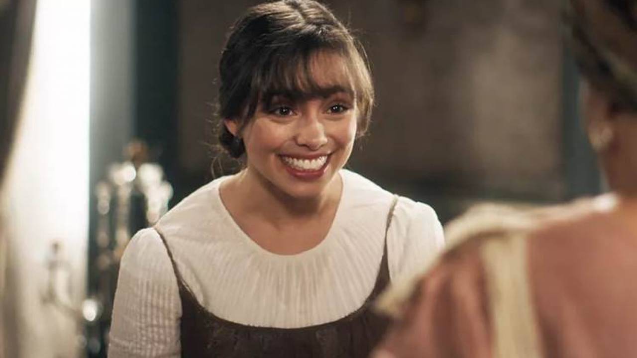 Atriz de Novo Mundo revela detalhes inéditos de bastidores de novela e entrega dificuldades com elenco