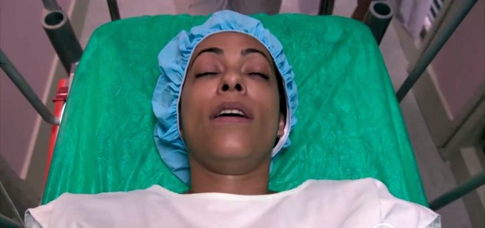 Dorinha vai acabar entrando em coma em Totalmente Demais (Foto: Divulgação)