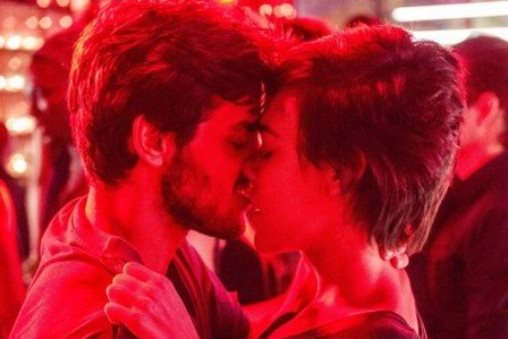 Totalmente Demais: Jonatas e Leila transam pela primeira vez