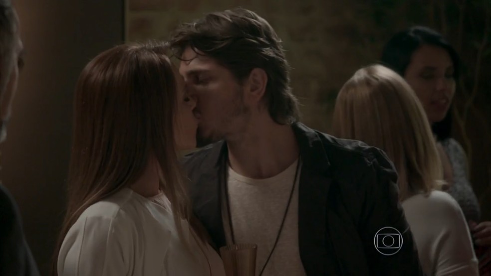 Germano e Lili em cena da novela Totalmente Demais - Foto: Reprodução