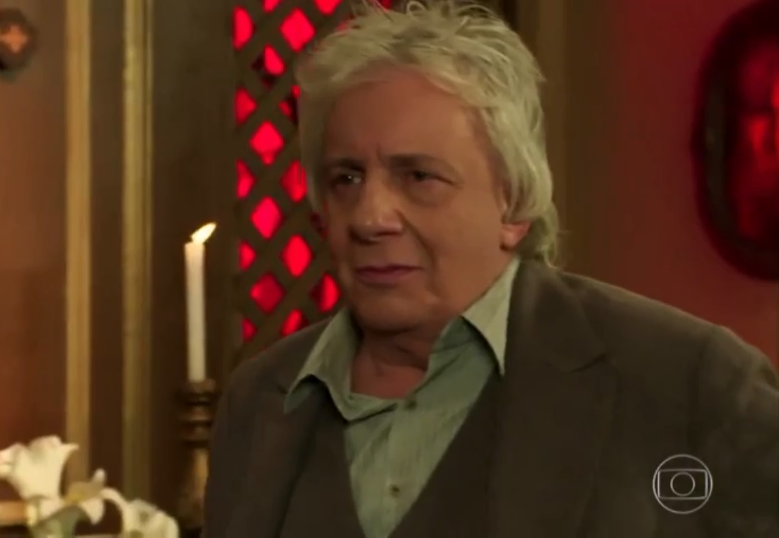 Pancrácio lamenta por estar rico e se vê obrigado a se despedir de seus personagens