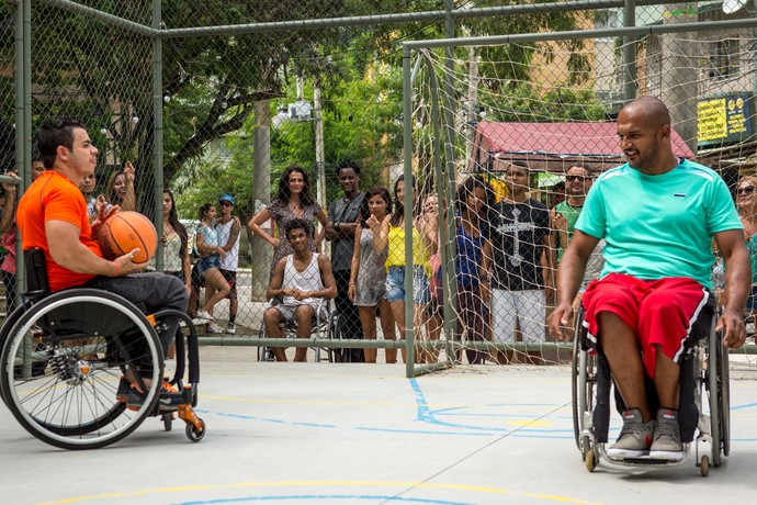 Wesley em recuperação na novela Totalmente Demais - Foto: Reprodução