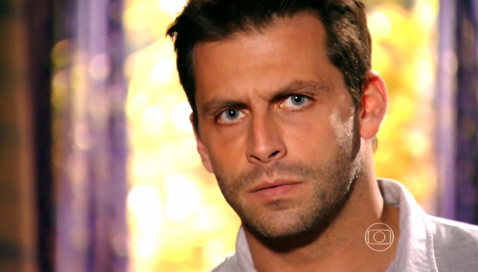 Cassiano em cena da novela Flor do Caribe - Foto: Reprodução