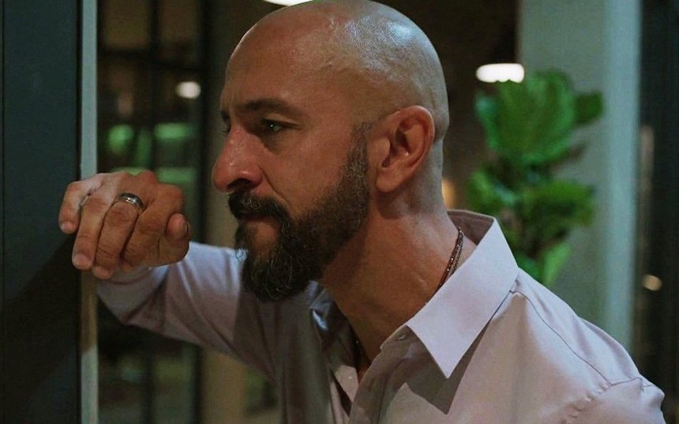 Álvaro em cena da novela Amor de Mãe - Foto: Reprodução