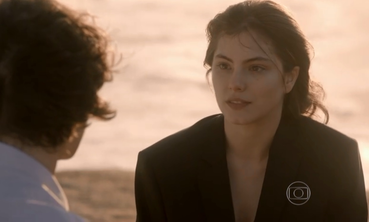 Saiba quem salvará Bianca de perrengue na praia em Malhação Sonhos