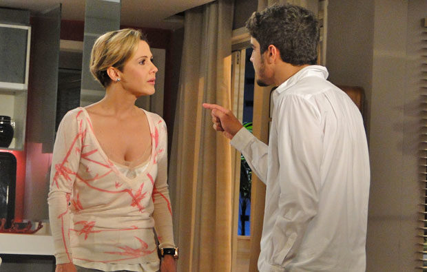 Na novela Ti Ti Ti, Edgar confrontará Luisa (Foto: Reprodução)