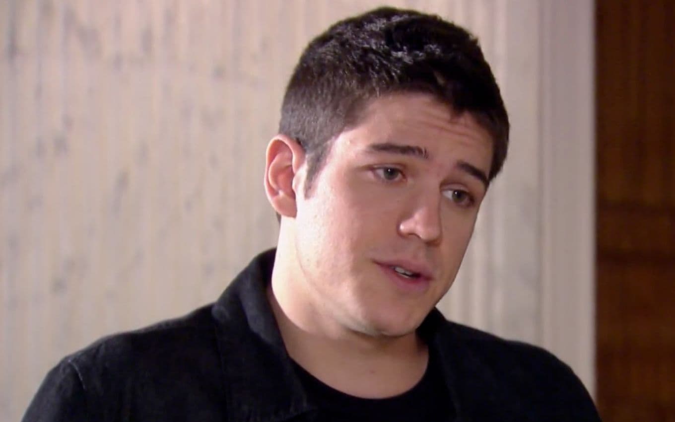 Saiba o que acontecerá com Pedro após o jovem tentar atropelar Luti em Ti Ti Ti