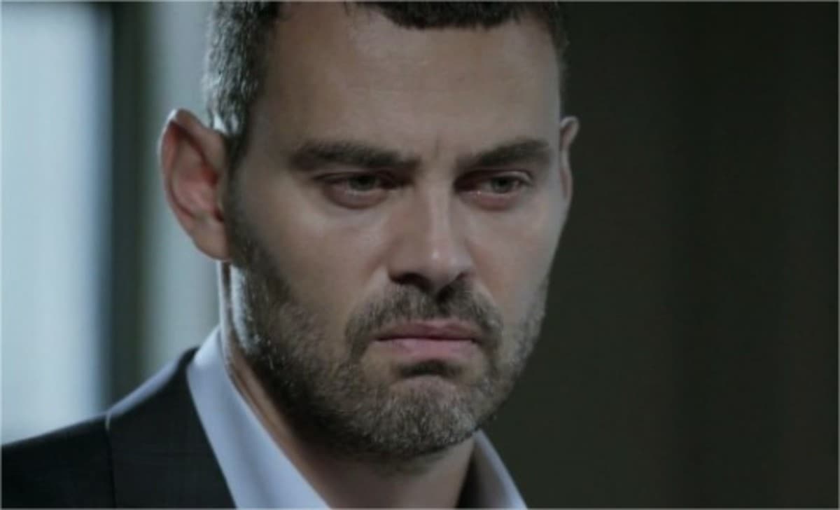 Descubra como e por quem Maurílio será desmascarado em Império