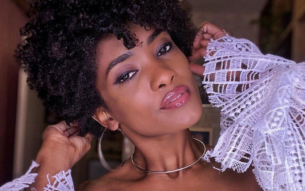 Erika Januza estará em Verdades Secretas 2 - Foto: Reprodução