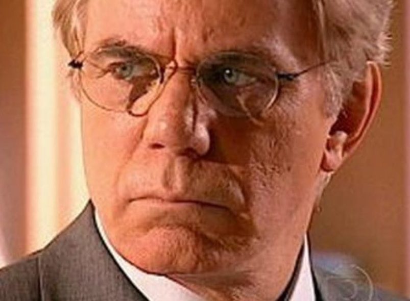 Leônidas em cena de O Clone (Foto: Reprodução)