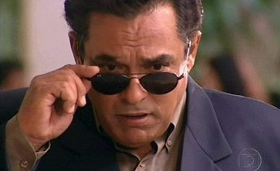 Edvaldo em cena da novela O Clone - Foto: Reprodução