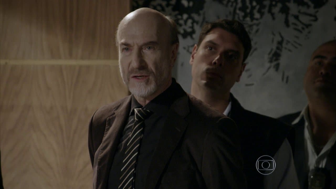 Nos próximos capítlos de Malhação Sonhos, Henrique acaba com a farsa do próprio pai (Foto: Reprodução)