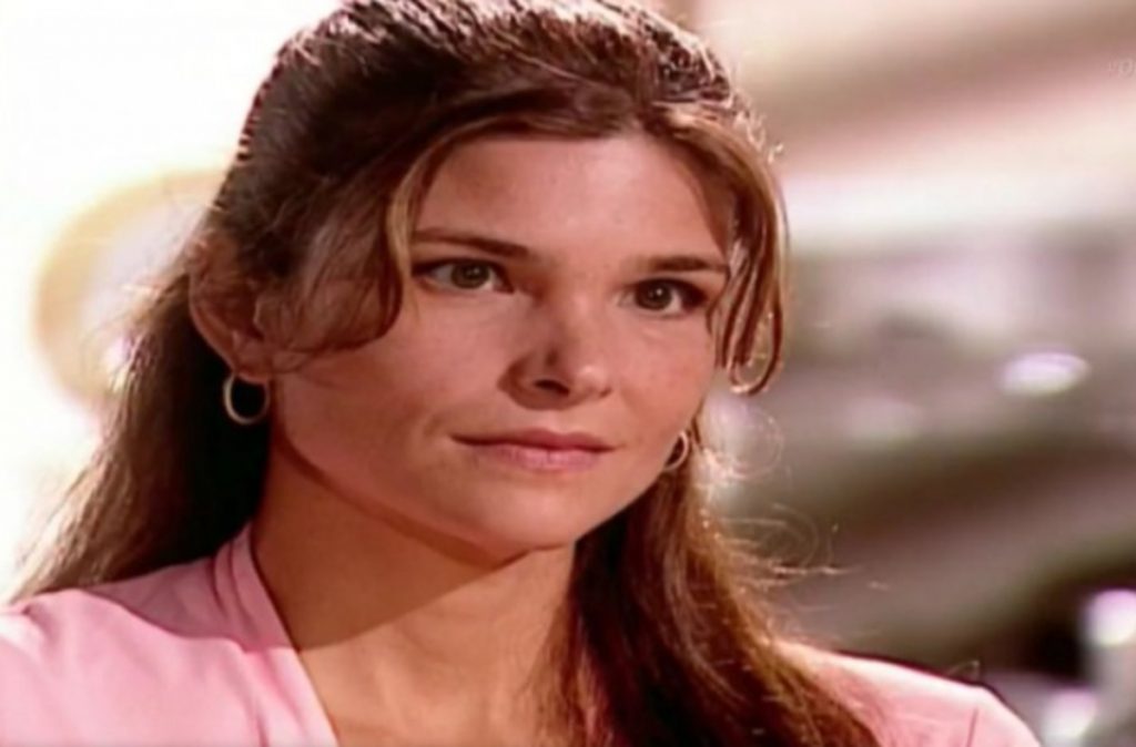 Alicinha em cena da novela O Clone (Foto: Reprodução)