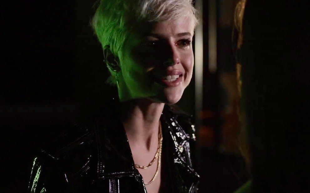 Giovanna comete atitude surreal ao presenciar liberdade de Angel em Verdades Secretas 2