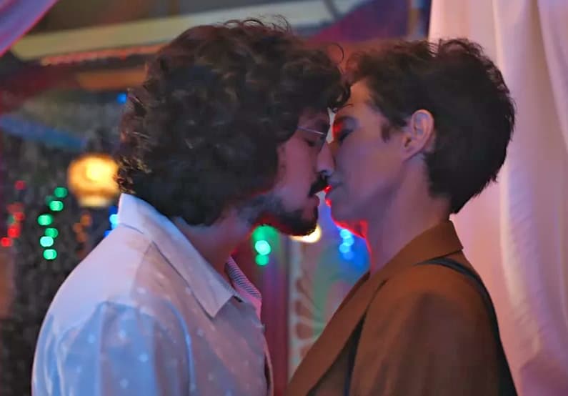 Felipe e Rebeca na novela Um Lugar ao Sol