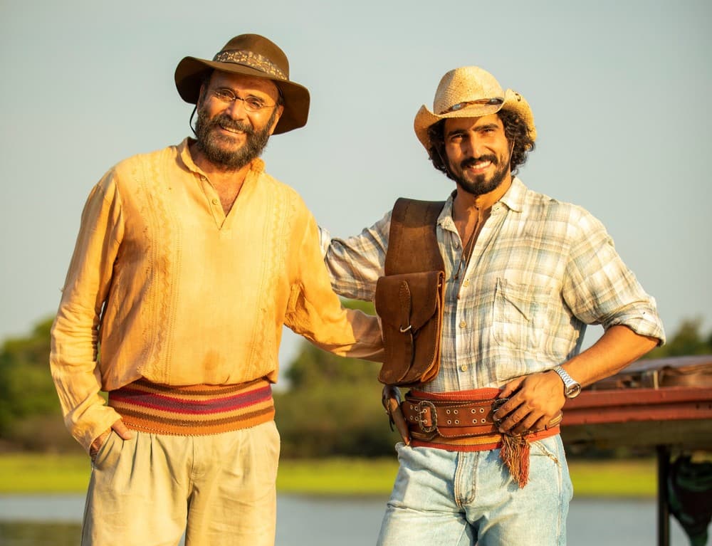 Almir Sater e Renato Goés em Pantanal (Foto: Reprodução)