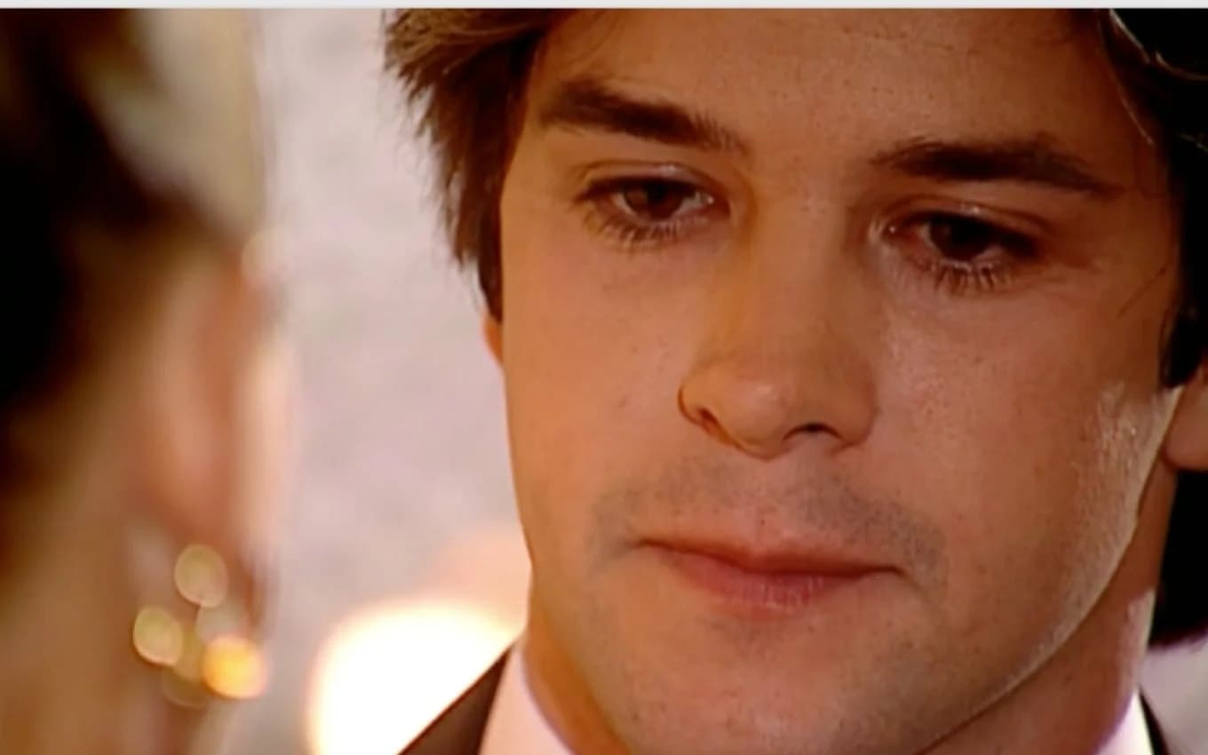 Lucas em cena da novela O Clone (Foto: Reprodução) 