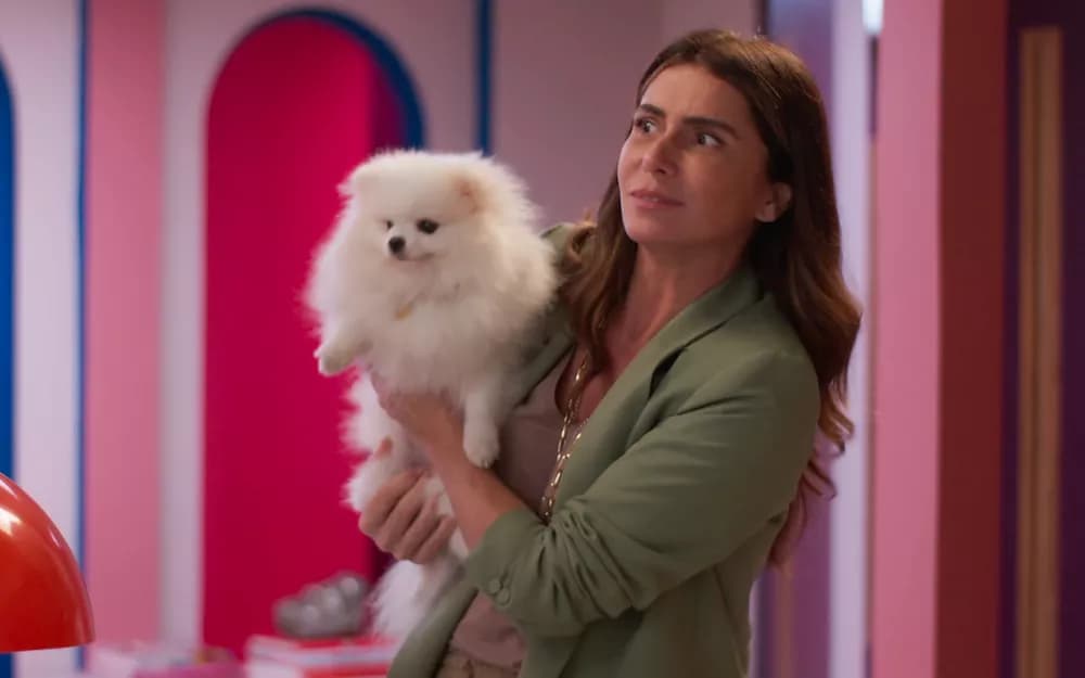 Paula será obrigada a passear com cachorro (Foto: Reprodução) 